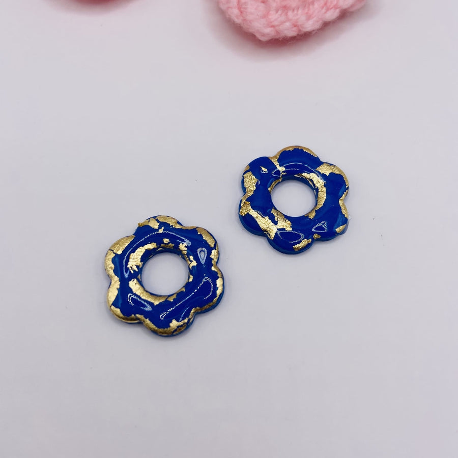 Pampilles DONUT en pâte polymère et résine – Bijoux uniques à associer à nos créoles